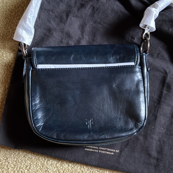 Frye Melissa Whipstitch Saddle Crossbody AND Matching Wallet - Picture 7 of 7